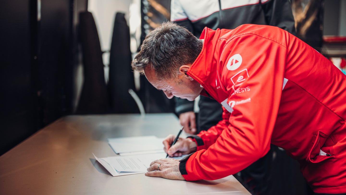 Porsche joins forces with the Avalanche Andretti customer team in